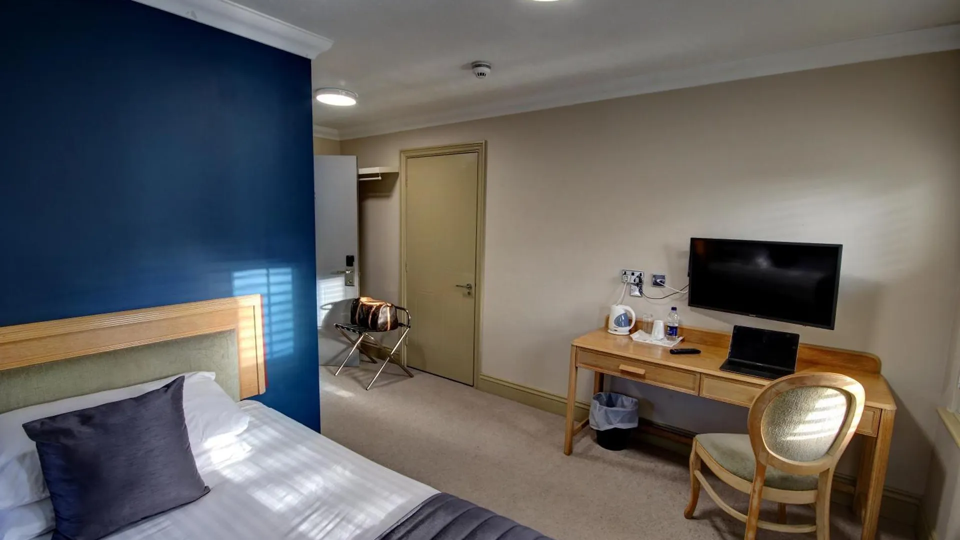 The Rochford Hotel